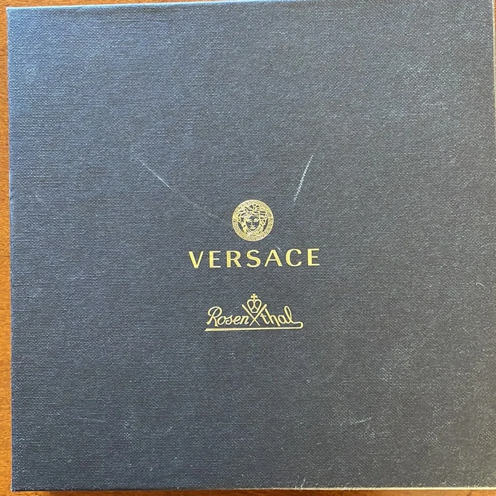 Rosenthal Versace Iconic Heroes Medusa Plate - Picture 6 of 8